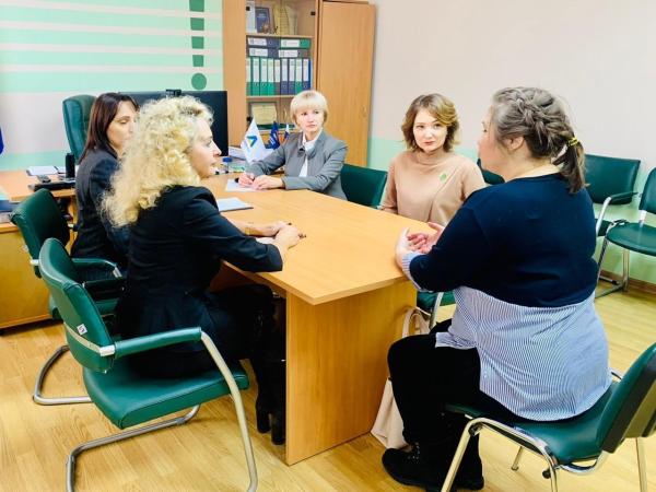 Участницы партийного проекта «Женское движение Единой России» в Мегионе провели тематический прием