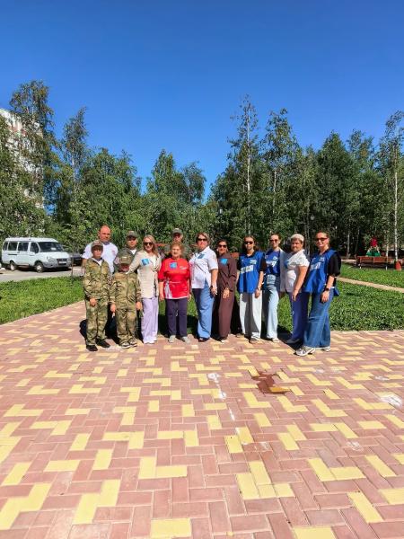 В Мегионе появилась новая сосновая аллея в честь Дня семьи, любви и верности!