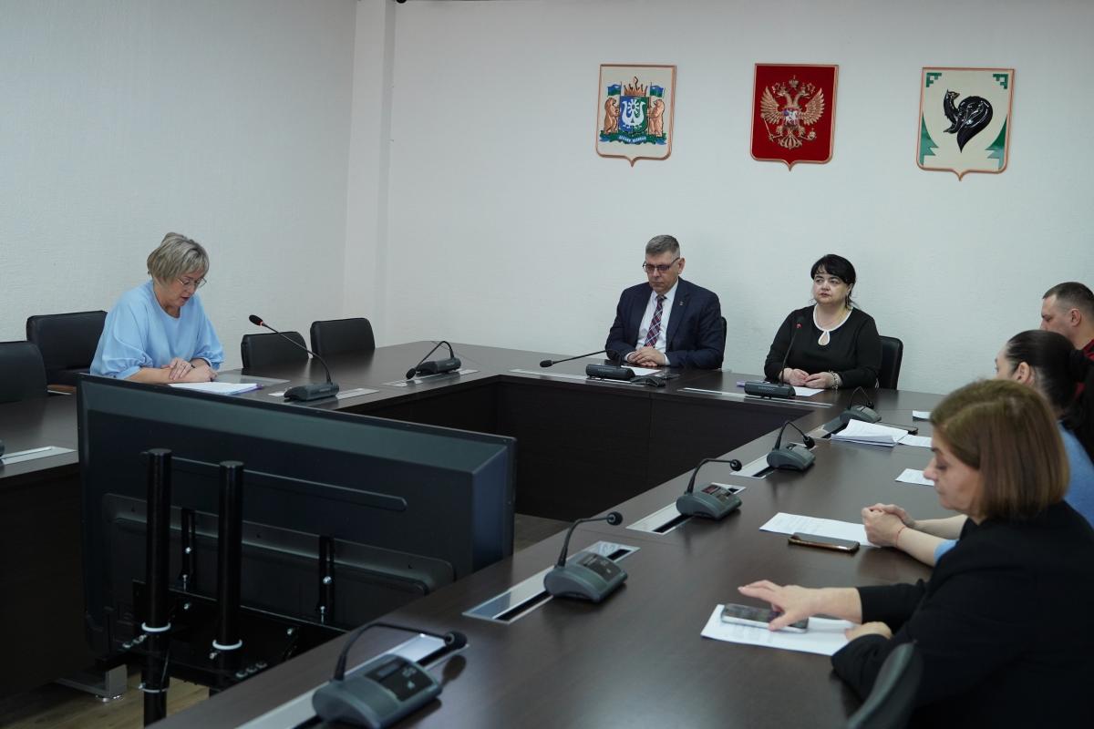 Заседание постоянной депутатской комиссии по бюджету, налогам и финансам.