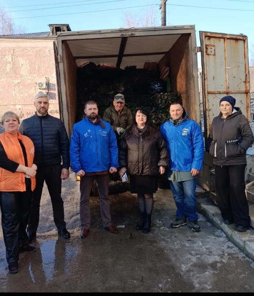 Сегодня депутаты Думы города Мегион, члены фракции «Единая Россия», приняли участие в отправке гуманитарного груза в зону проведения специальной военной операции.