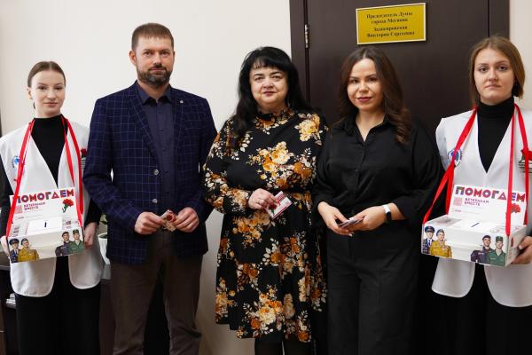 Ежегодно в преддверии 9 Мая наш город присоединяется ко всероссийской акции «Красная гвоздика».