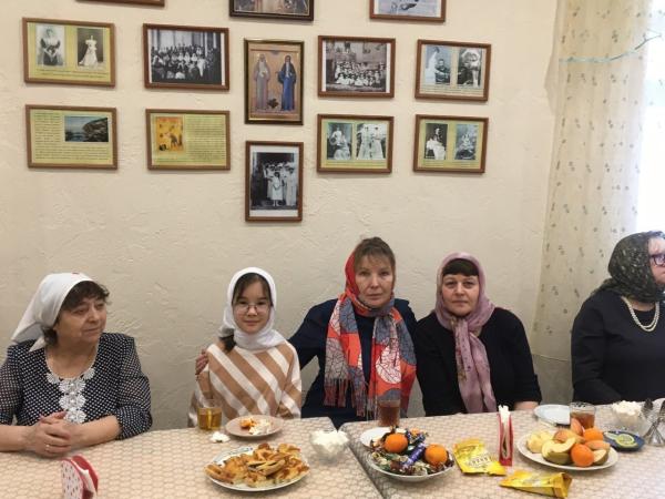 Участницы Женского движения и фонд "Защитники Отечества" организовали встречу для семей СВО